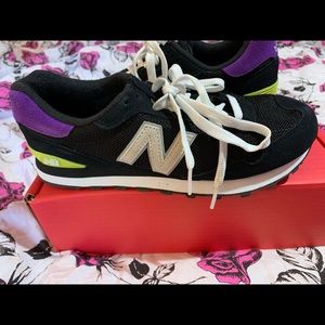 new balance sneakers women size 8.5